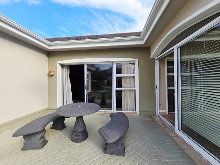 3 Bedroom Property for Sale in Kingswood Golf Estate Western Cape